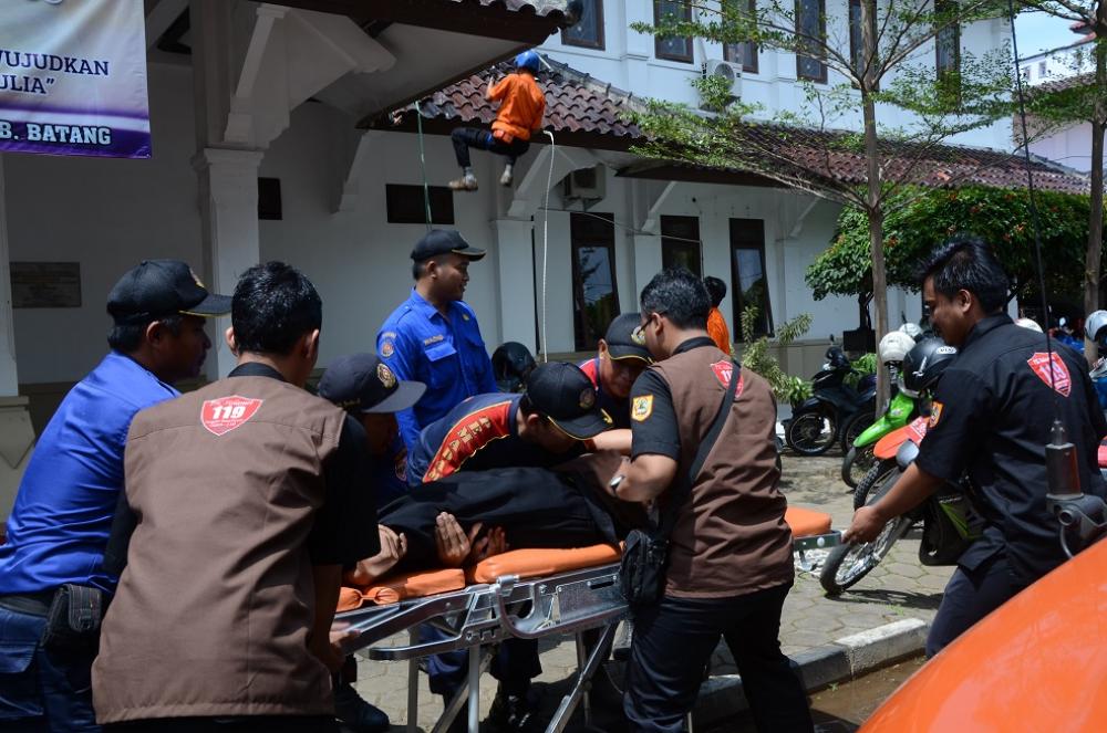 Gedung Balitbang Batang Terbakar