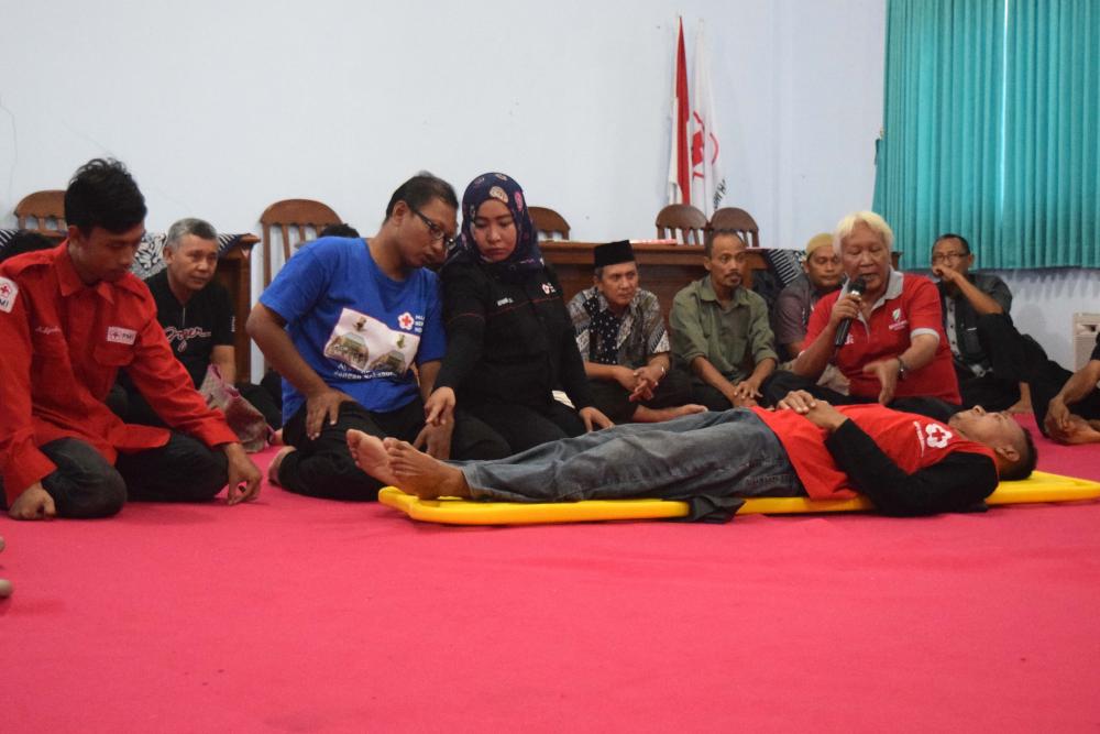 Hadapi Arus Mudik, PMI Batang  Beri Pelatihan Pertolongan Pertama Kepada Sukarelawan