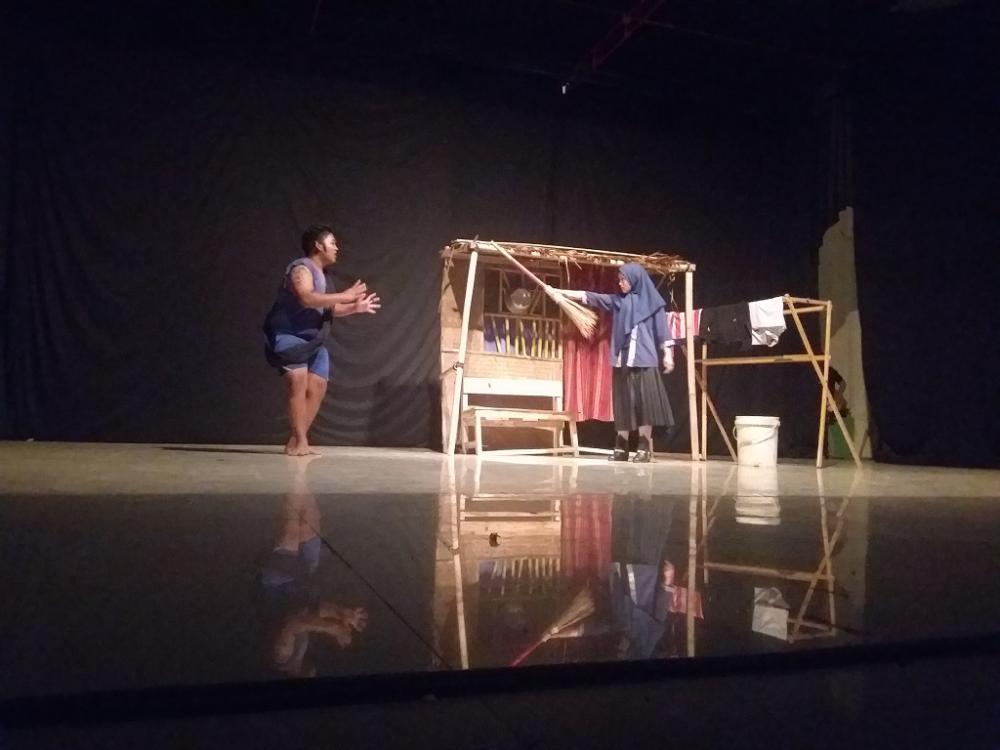 Bangun Karakter dengan Berteater