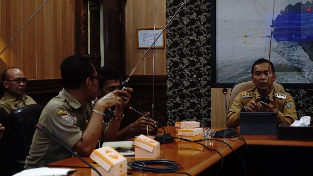 Percepat Komunikasi Saat Bencana, 15 Camat Di Lengkapi HT