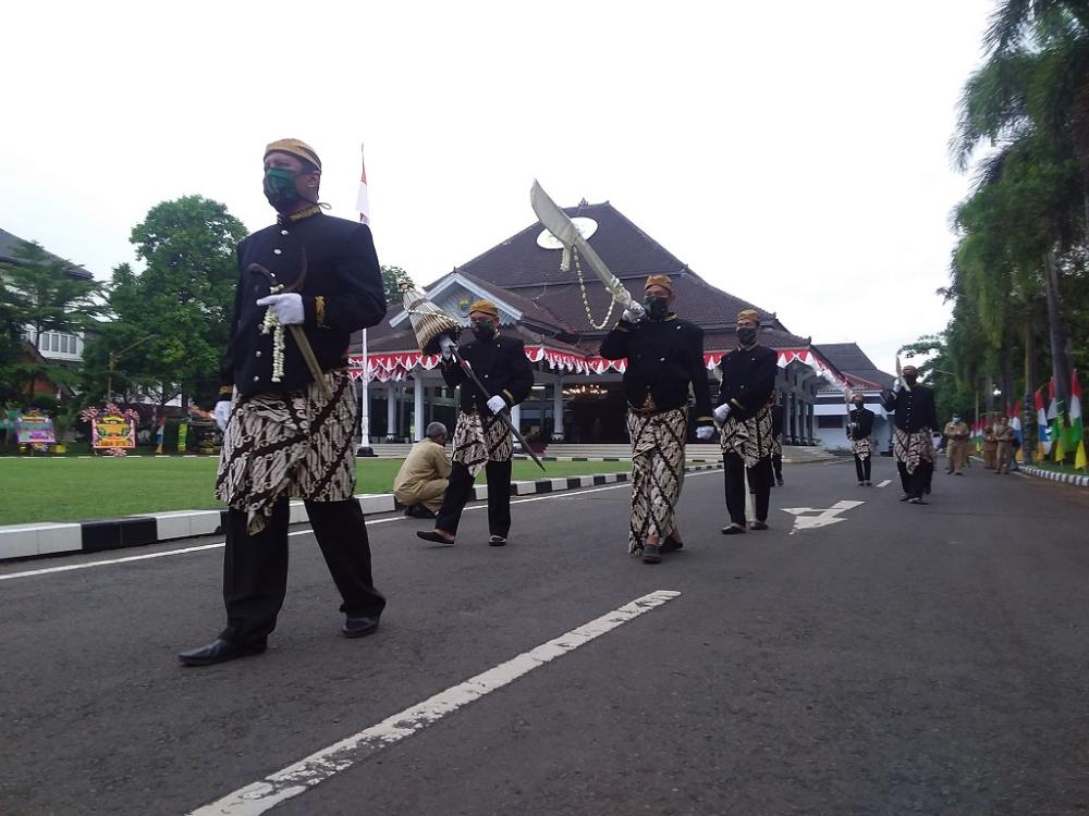 Bupati Batang : Melestarikan Adat Namun Tak Berkerumun