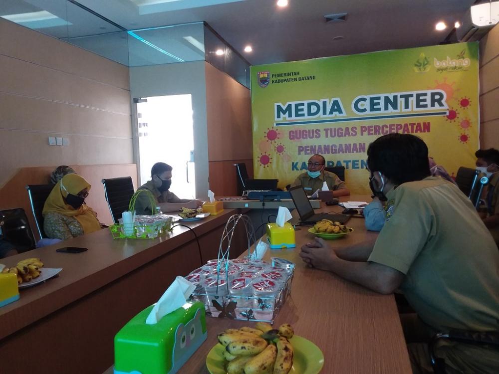 Diskominfo Batang dan Komunitas Medsos Berkomitmen Melawan Hoaks