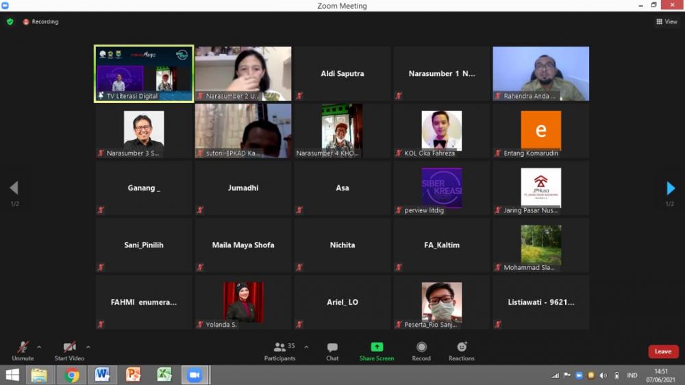 Webinar Literasi Digital, Ajak Warga Batang Sadar Teknologi