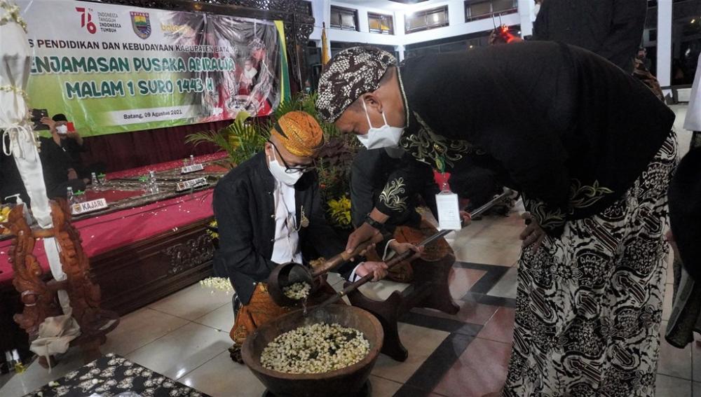 Jamasan Kyai Tombak Abirawa Digelar Tanpa Kirab