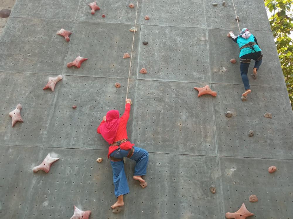 FPTI Siapkan Bibit Muda Panjat Tebing Batang