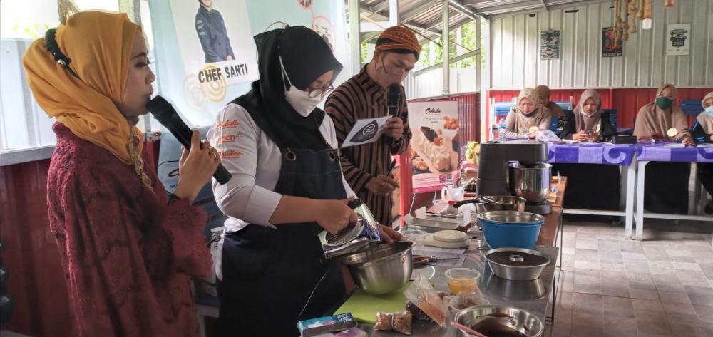 Pawone Simbah Edukasi Kaum Ibu Jadi Marketer Online