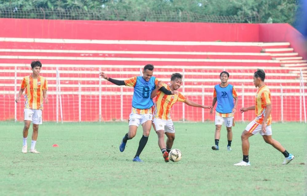 Derby Megono Kembali Hadir, Persibat Intensif Berlatih