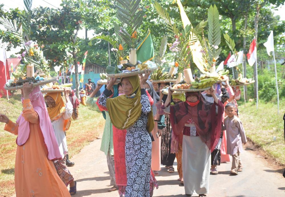 Warga Dukuh Cepoko Batang Gelar Sedekah Bumi Sebagai Ungkapan Keberkahan Dan Kesejahteraan