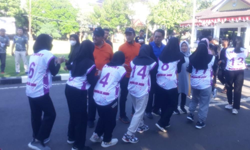 Lepas Kontingen Popda, Disparpora Batang Berharap Prestasi 