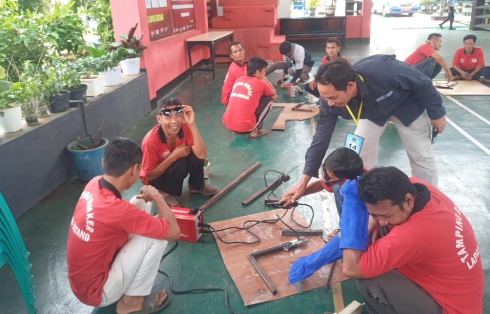 Berpeluang Buka Lapangan Kerja, WBP Berlatih Kemampuan Las