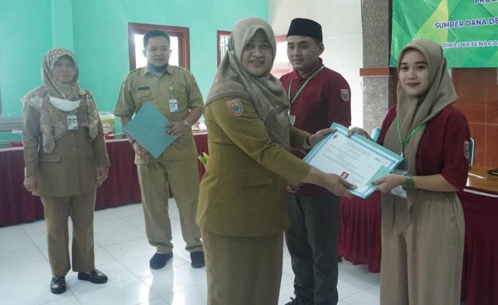 Pelatihan Peningkatan Berwirausaha Dengan Dana DBHCHT Resmi ditutup Disnaker Batang