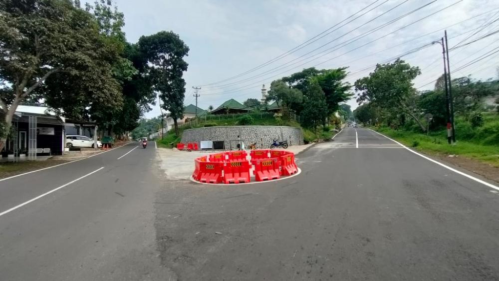 Permudah Akses Jalan Bandar, Pondok Modern Tazakka Batang Berikan Tanah Untuk Pelebaran Pertigaan
