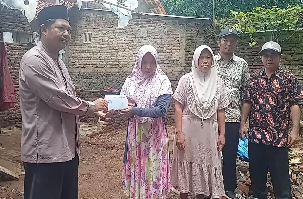 Baznas Salurkan Zakat Bagi Korban Puting Beliung