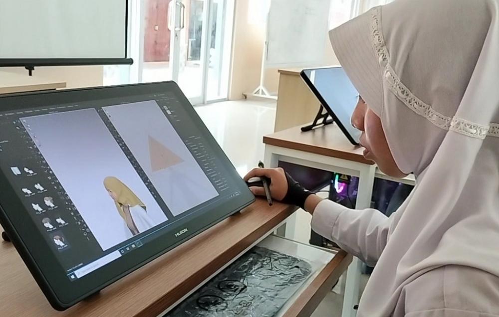 Pelajar SMK Neswara Sukses Kembangkan Desain Busana 3D