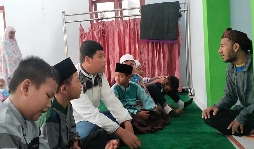 Semangat Pelajar Berkebutuhan Khusus Mengikuti Pesantren Kilat