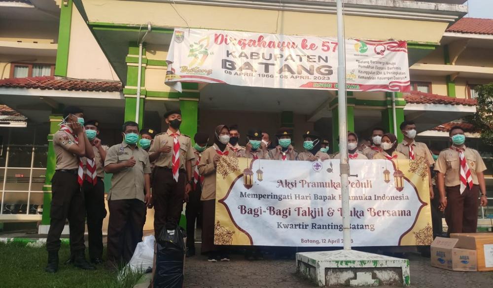 Hari Lahir Bapak Pramuka Indonesia, Kwarran Batang Berbagi 600 Paket Takjil Berbuka Puasa