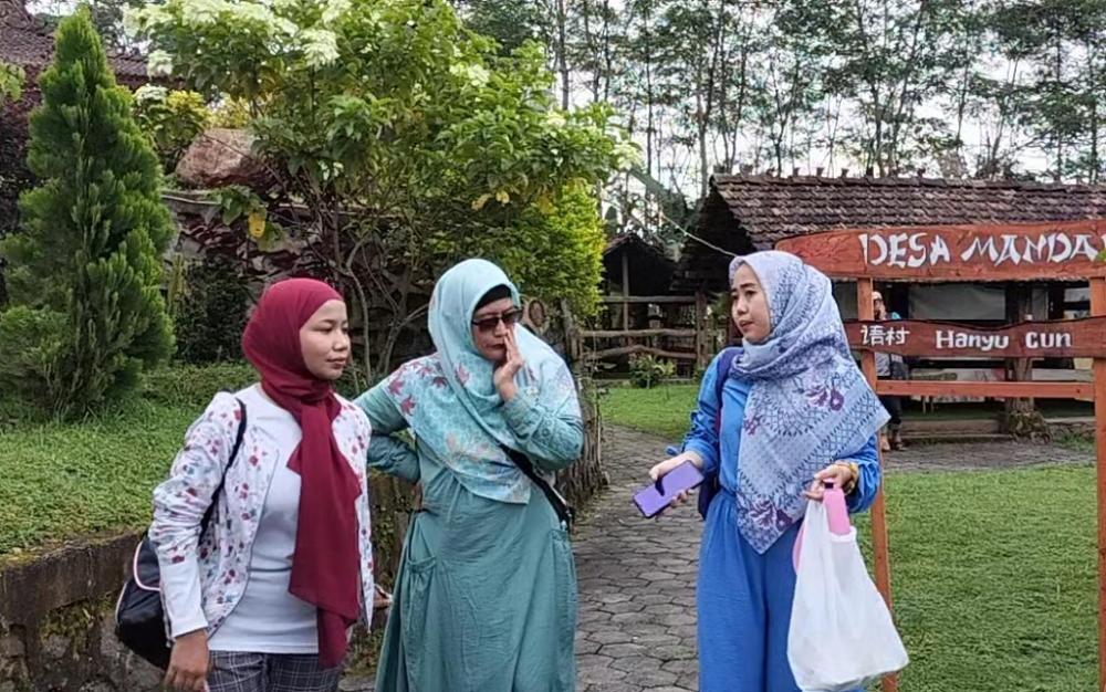 Desa Besani, Gerbang Akulturasi Budaya Dua Negeri