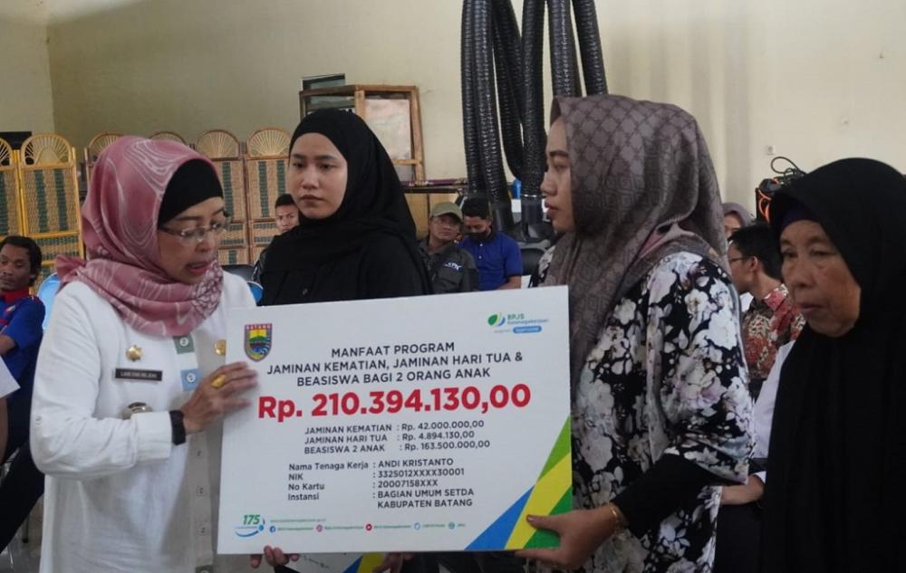 Santunan BPJS Ketenagakerjaan Mewarnai Peringatan Hari Buruh di Batang