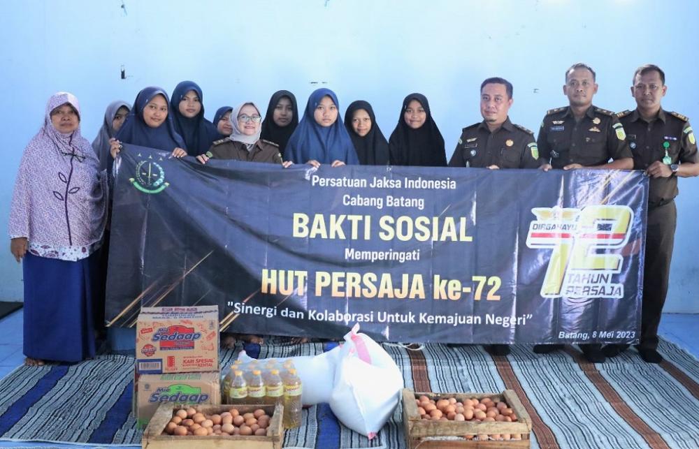 HUT PERSAJA Ke-72, Kasi Intelejen Kejari Batang Sambangi Panti Asuhan