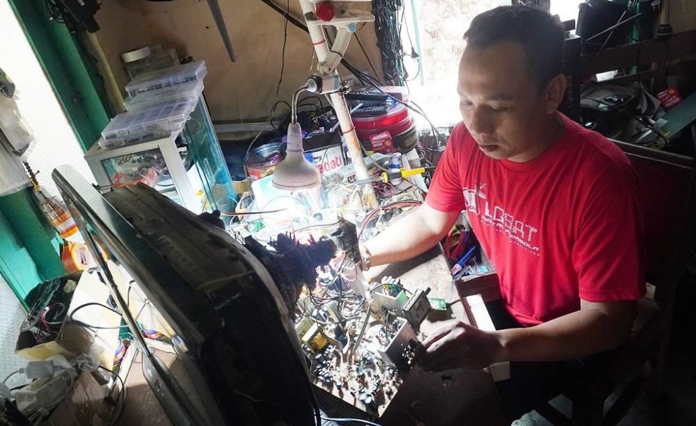 Peralihan TV Analog ke Digital, Jasa Pemasangan dan Servis Parabola di Batang Laris Peminat