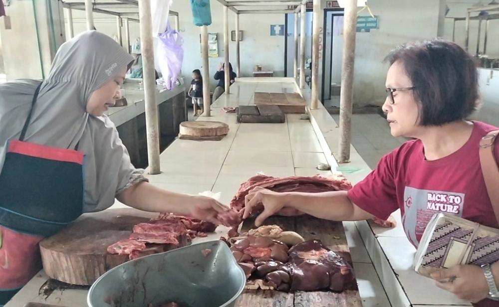 Pasca Iduladha, Kios Daging Sepi Pedagang