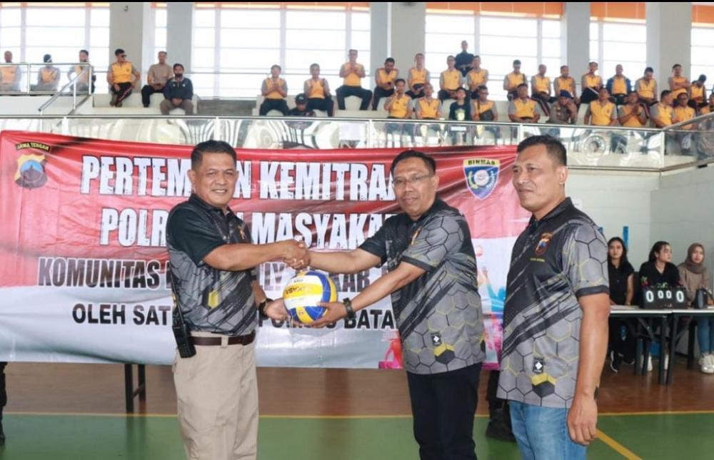 11 Tim Siap Bertanding Turnamen Voli Bhayangkara Cup