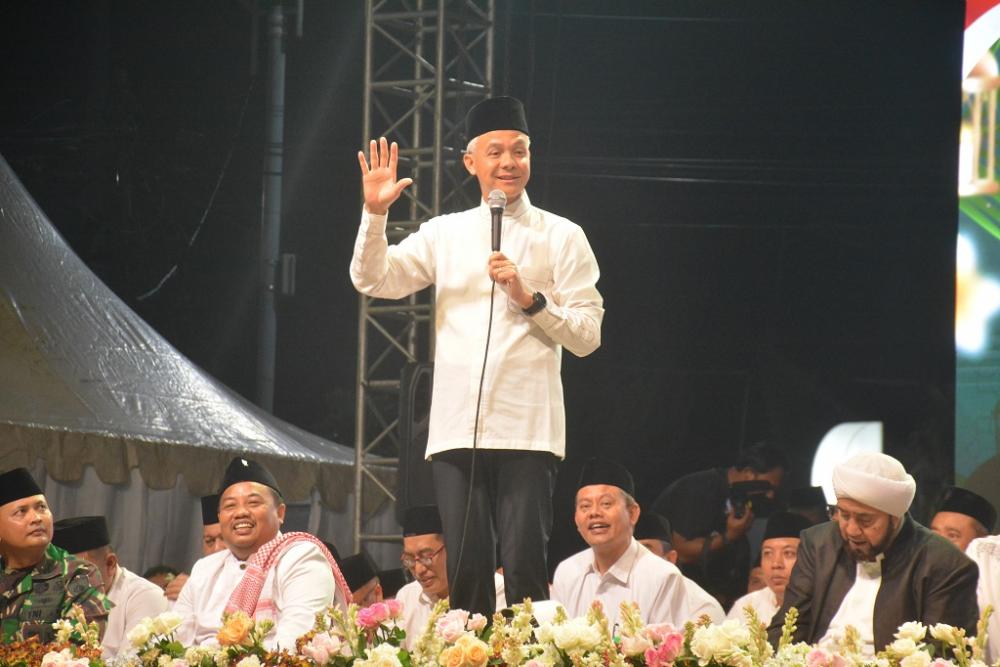 Jelang Purna, Ganjar Beri Wejangan Warga Batang