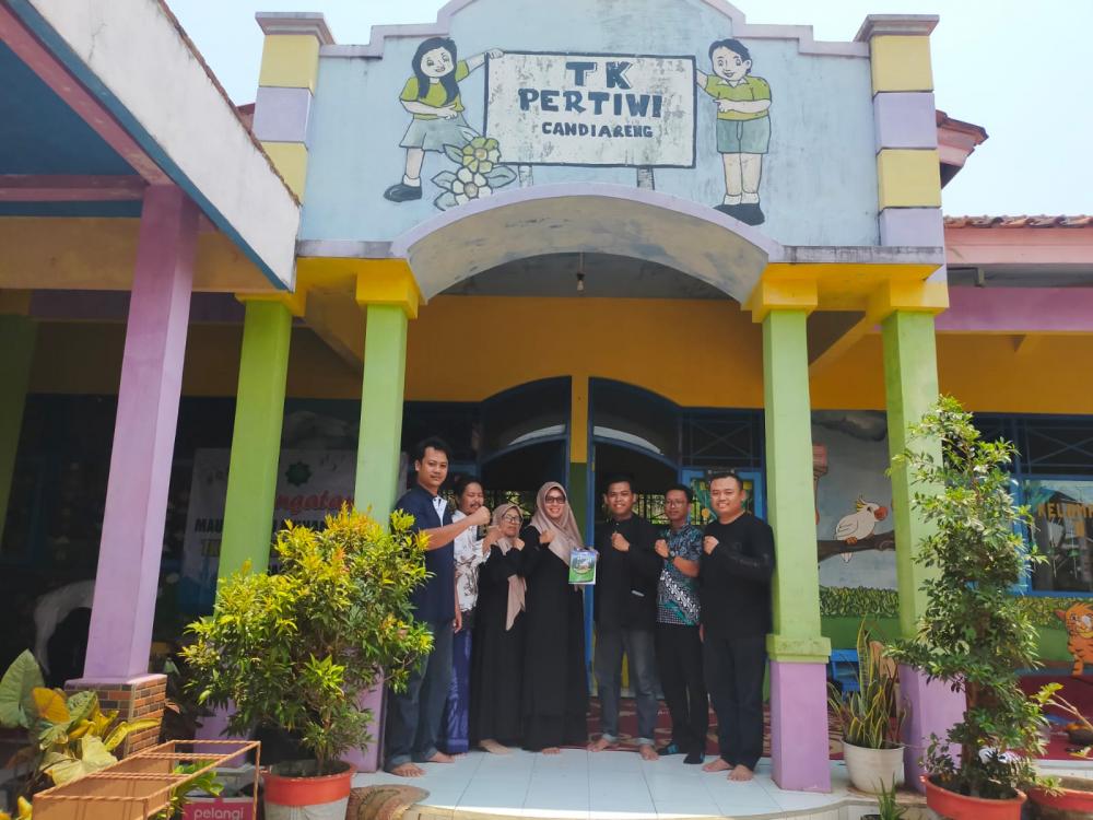 Pemuda Desa Candiareng Batang Terbitkan Buku