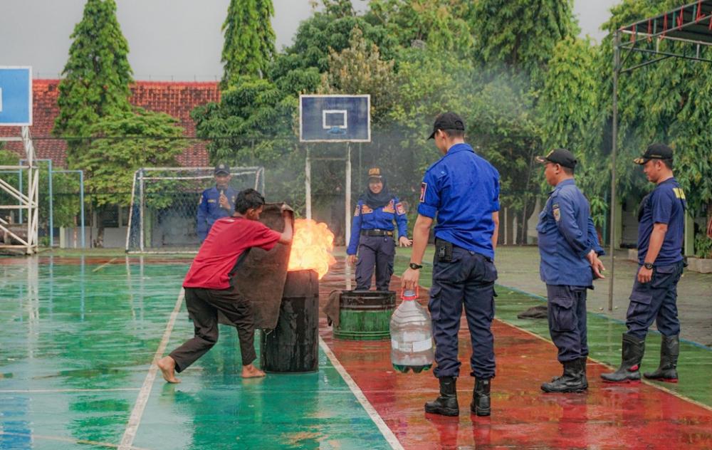 Ratusan Pelajar Dibekali Pengetahuan Penanganan Kebakaran