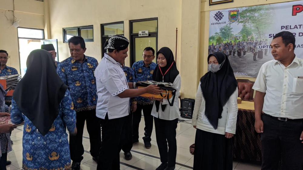 Buka Pelatihan, Disnaker Siapkan Hulu dan Hilirnya Sambut Berjalannya Industri di Batang