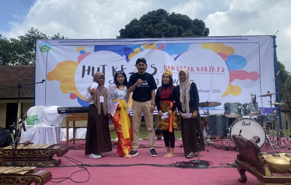 Gelaran P5, SMP 3 Bawang Tampilkan Seni Budaya