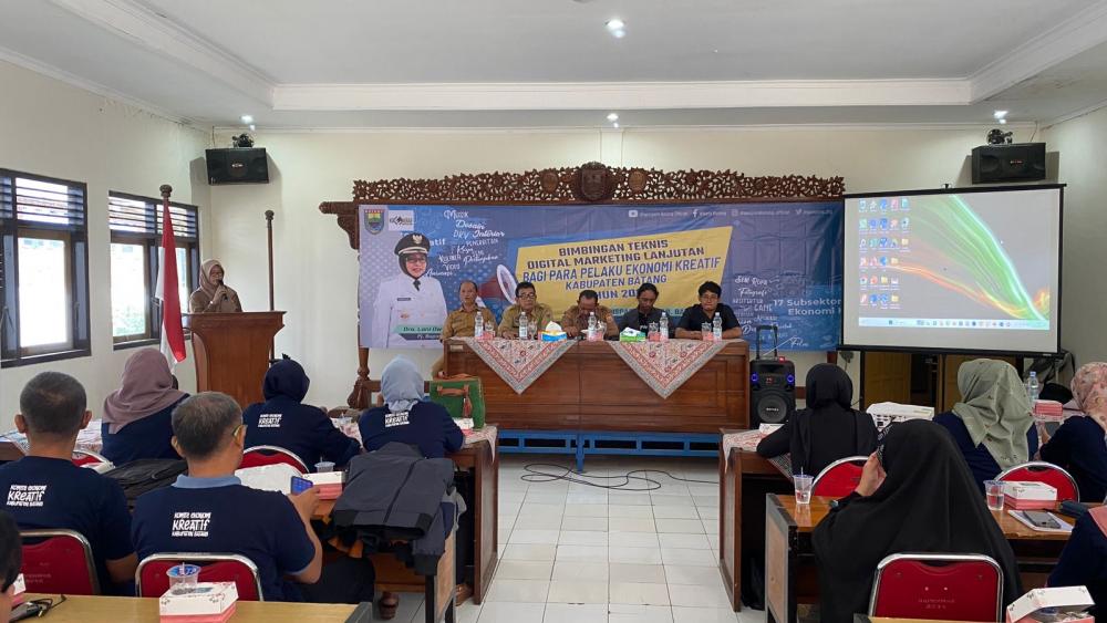 Pelaku Ekraf Diberikan Pelatihan Digital Marketing Oleh Disparpora Batang