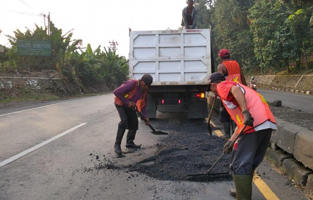 Perbaikan Jalur Pantura Mencapai 80 Persen