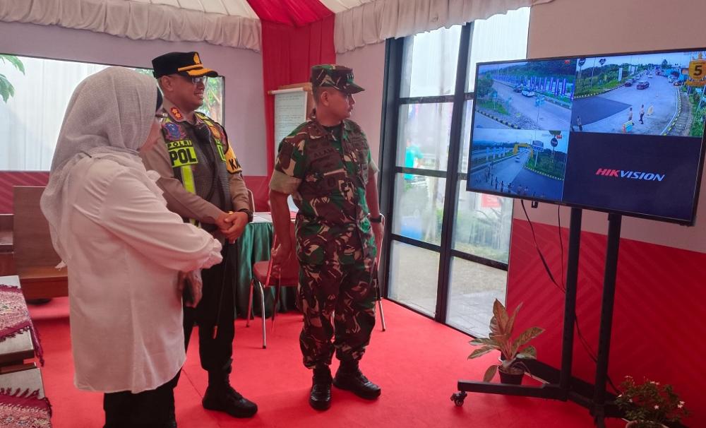 Pemantauan Arus Mudik Lebaran, Kapolres Batang Siapkan Langkah Stategis One Way di Jalur Tol Batang