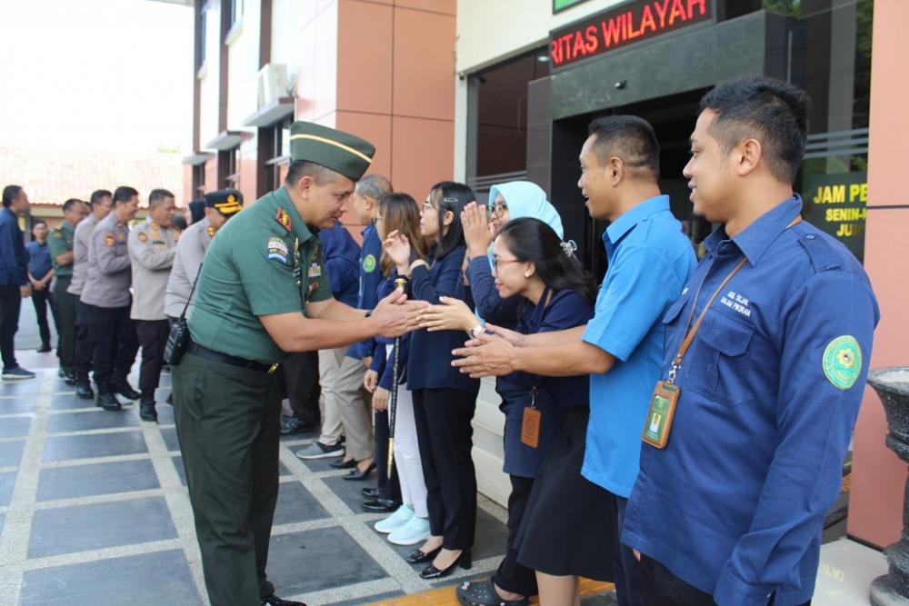 Jaga Sinergitas, TNI/Polri Gelar Halal Bi Halal
