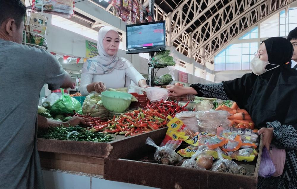 Petani Sayur Panen Raya, Bumbu Dapur Turun Drastis