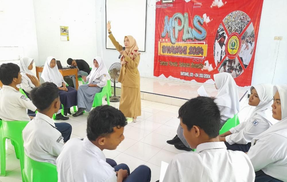 MPLS SMA Islam Ahmad Yani Batang, Jadi Ajang Edukasi Reproduksi Remaja