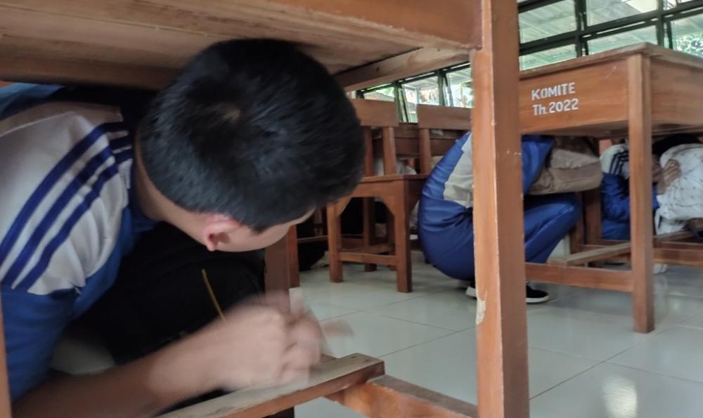 Rawan Gempa Susulan, Pelajar SMP 7 Mitigasi Kebencanaan