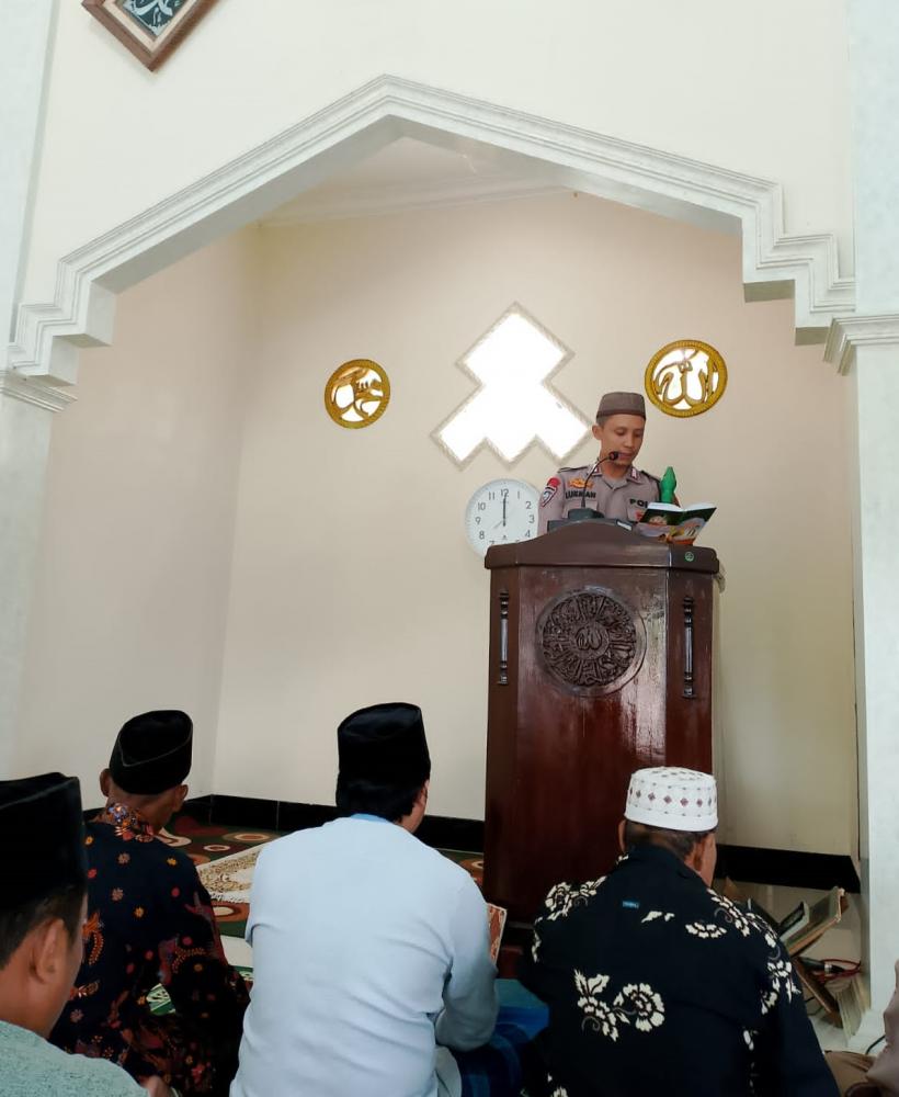 Lewat Jalan Khotbah, Bripka Hakim Berupaya Jaga Kamtibmas