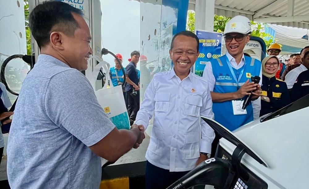 Dirut PLN Tingkatkan SPKLU 7,5 Kali Lipat Untuk Sambut Pemudik Mobil Listrik di Jateng