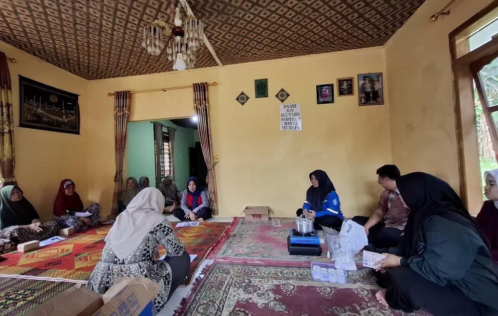 Undip Batang Latih PKK Olah Jelantah jadi Rupiah