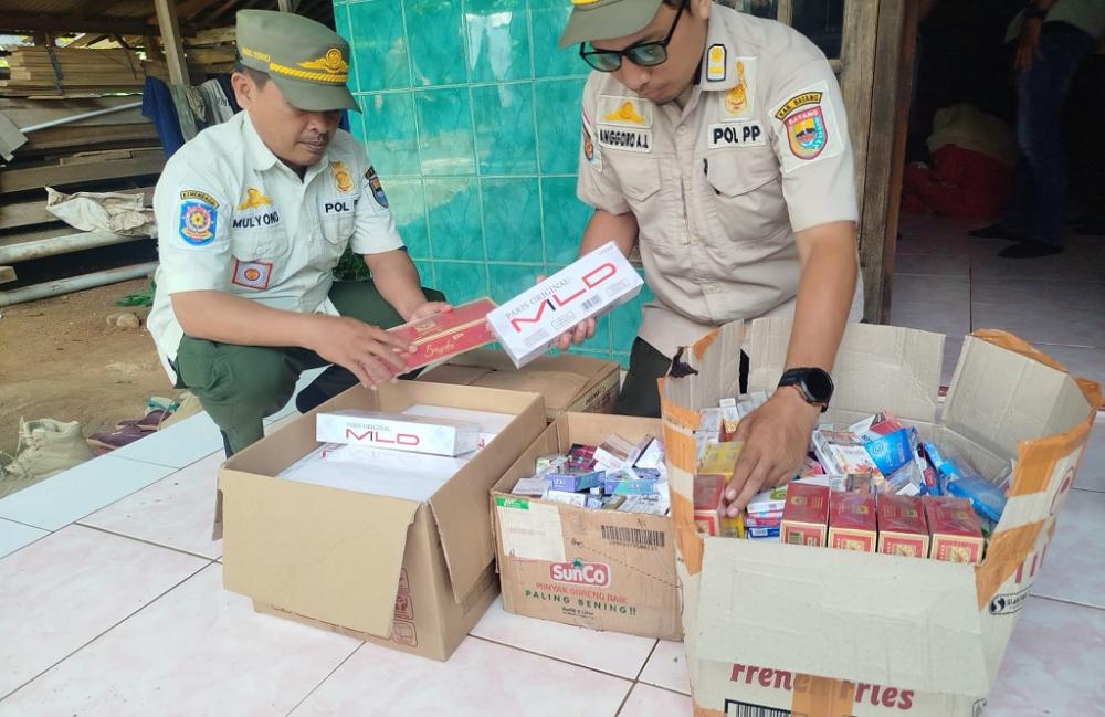 Satpol PP Batang Berhasil Amankan Belasan Ribu Rokok Ilegal