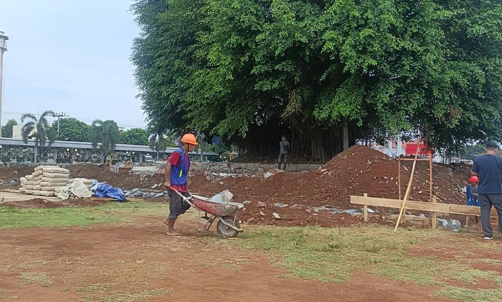 Citrakan Ruang Publik Estetik, Batang Poles Wajah Kota