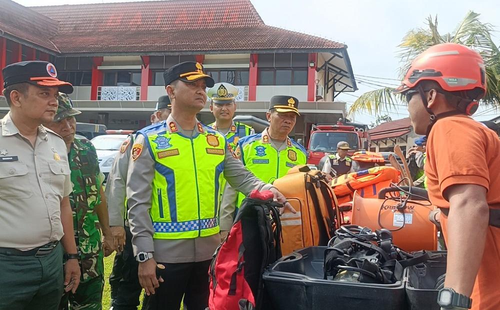 Cek Sarpras, Polres Batang Pastikan Siap Tangani Kebencanaan