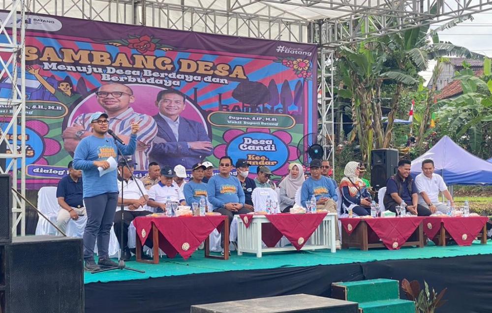Sambang Desa, Bupati Batang Janji Perjuangkan Peluang Kerja Adil bagi Pemuda Pria Lokal