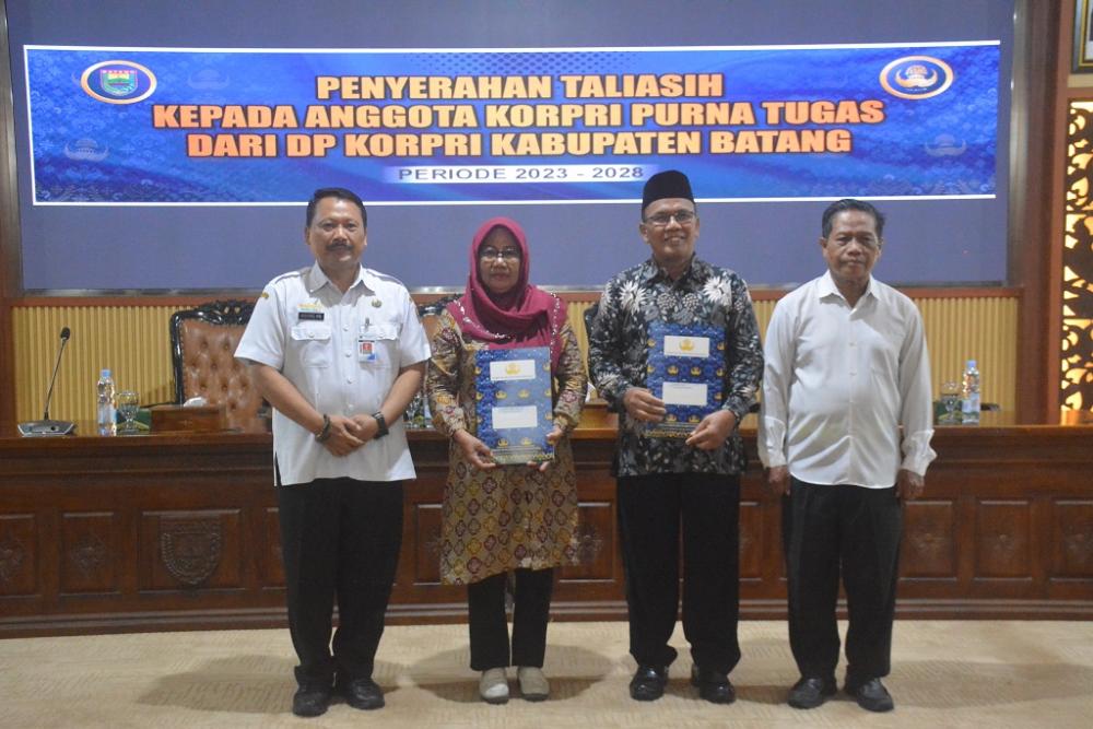 KORPRI Batang Serahkan Tali Asih Kepada 80 Purna Tugas