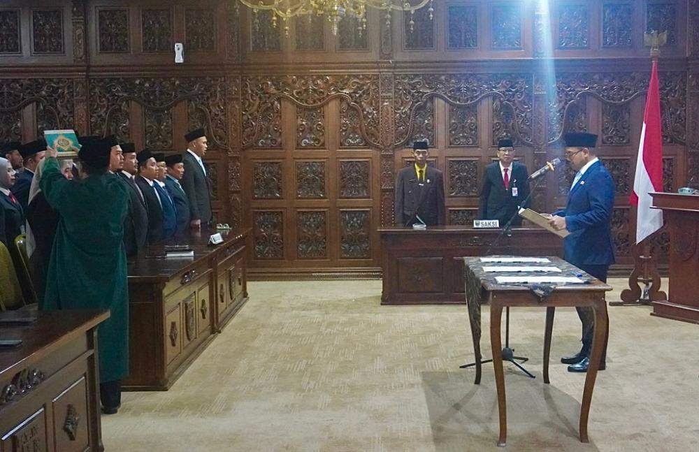 Bupati Batang Lantik Pejabat, Tekankan Meritokrasi dan Kinerja