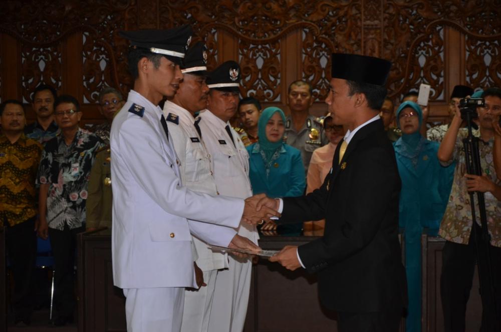 Bupati Ingatkan Kades Terpilih Untuk Berpegang Pada Falsafah Jawa