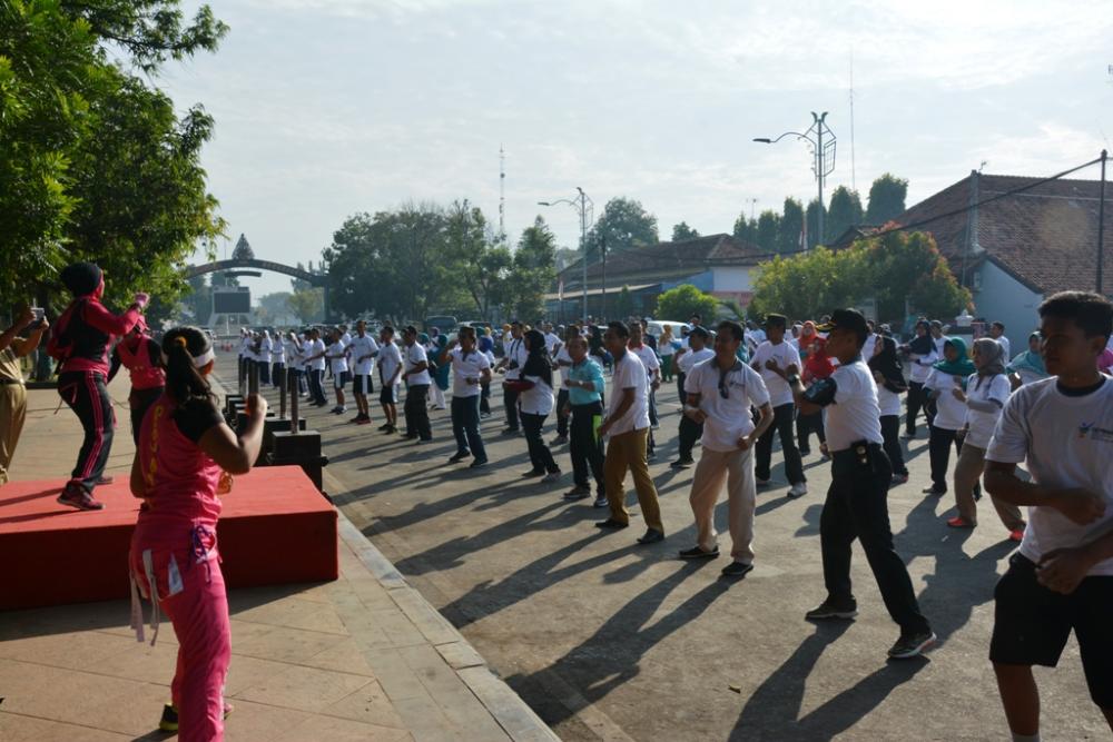 Wakil Bupati Suyono Mengajak Masyarakat Luangkan 20 Menit Untuk Lakukan Gerakan Fisik  