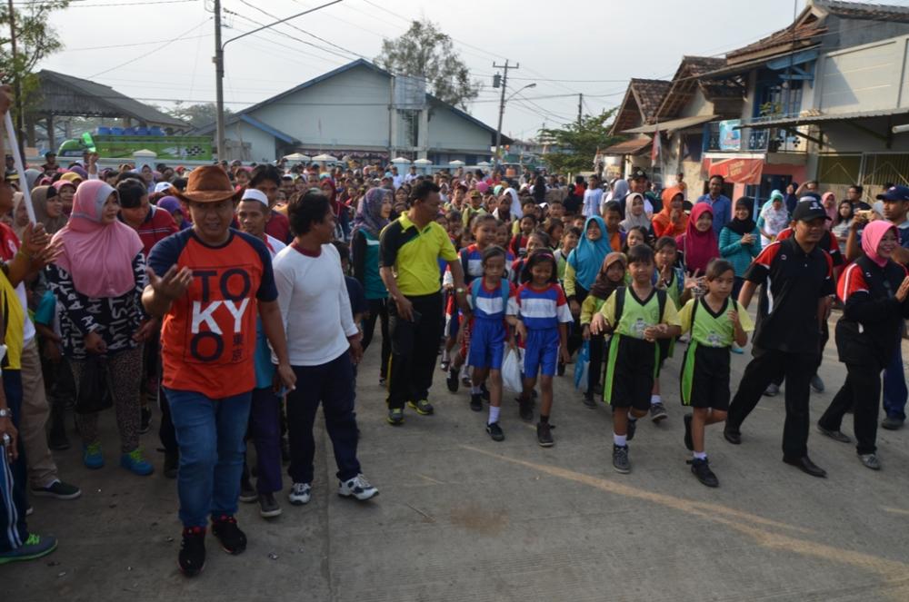 Wakil Bupati Suyono Jalan Sehat bersama Nelayan